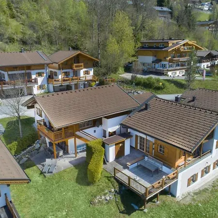 Dom wakacyjny Schoeneben Schiffer Wald im Pinzgau